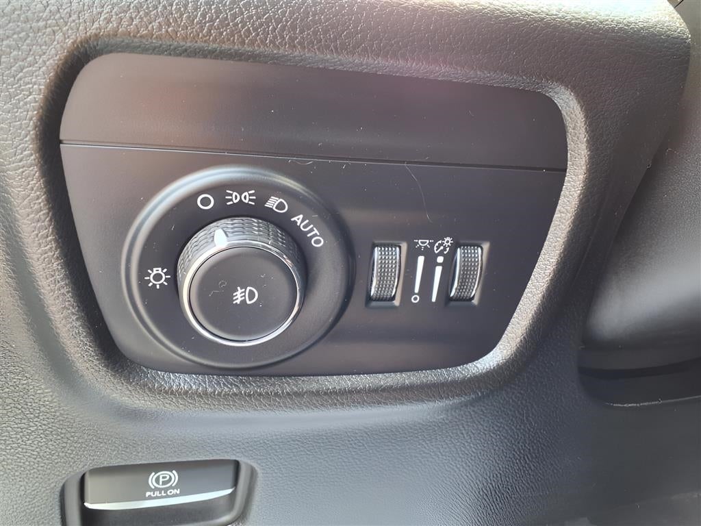 2023 Jeep Grand Cherokee Summit