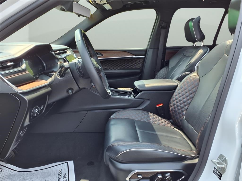 2023 Jeep Grand Cherokee Summit