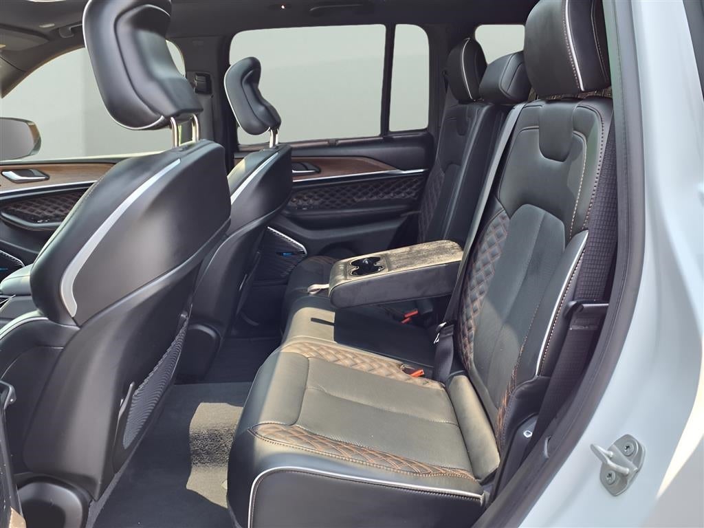 2023 Jeep Grand Cherokee Summit