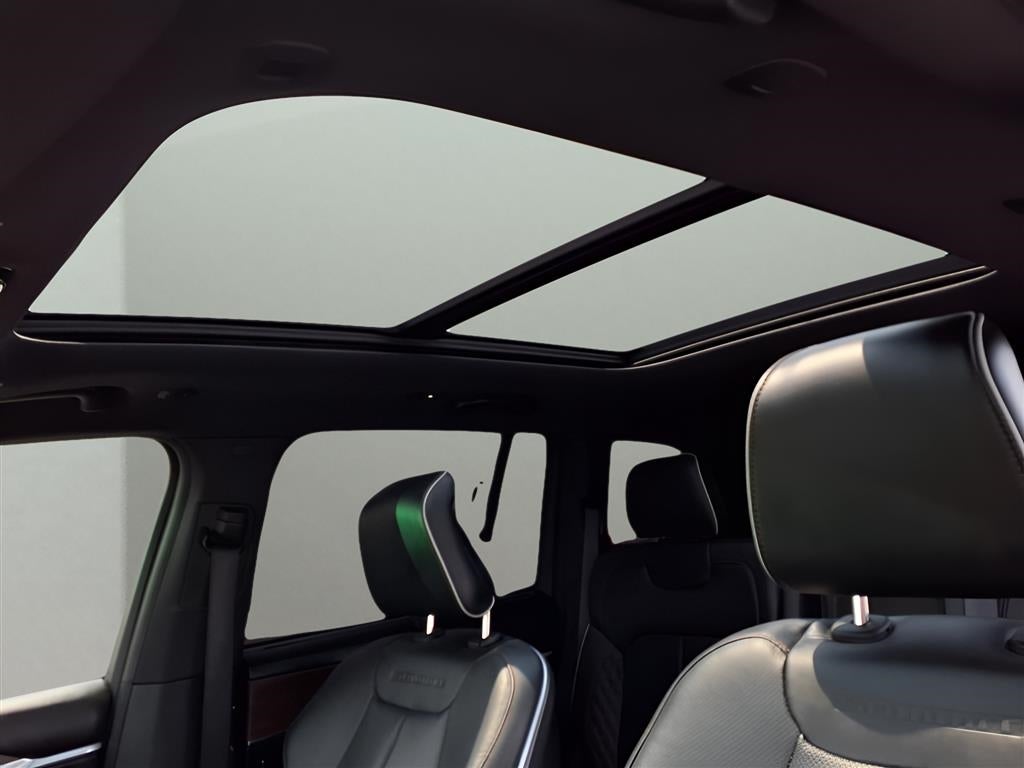 2023 Jeep Grand Cherokee Summit