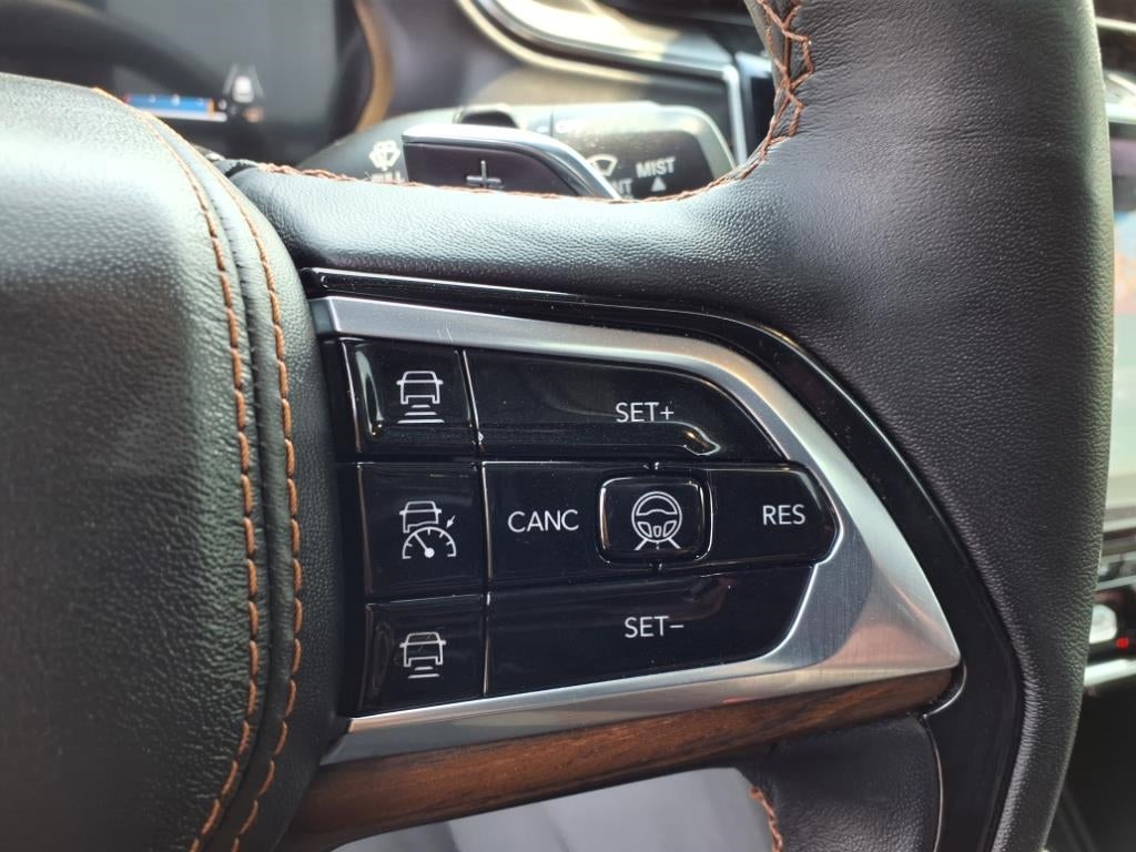 2023 Jeep Grand Cherokee Summit