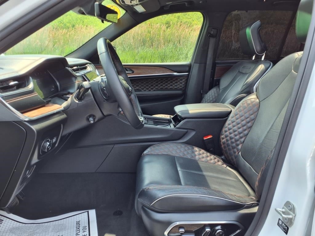 2023 Jeep Grand Cherokee Summit