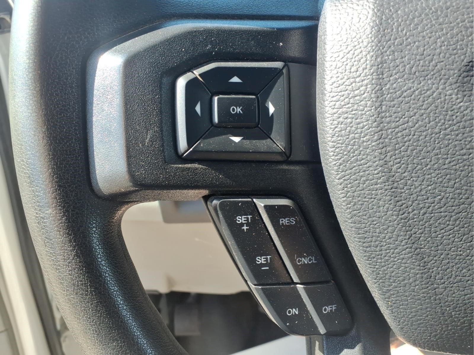 2022 Ford E-350SD Base Cutaway