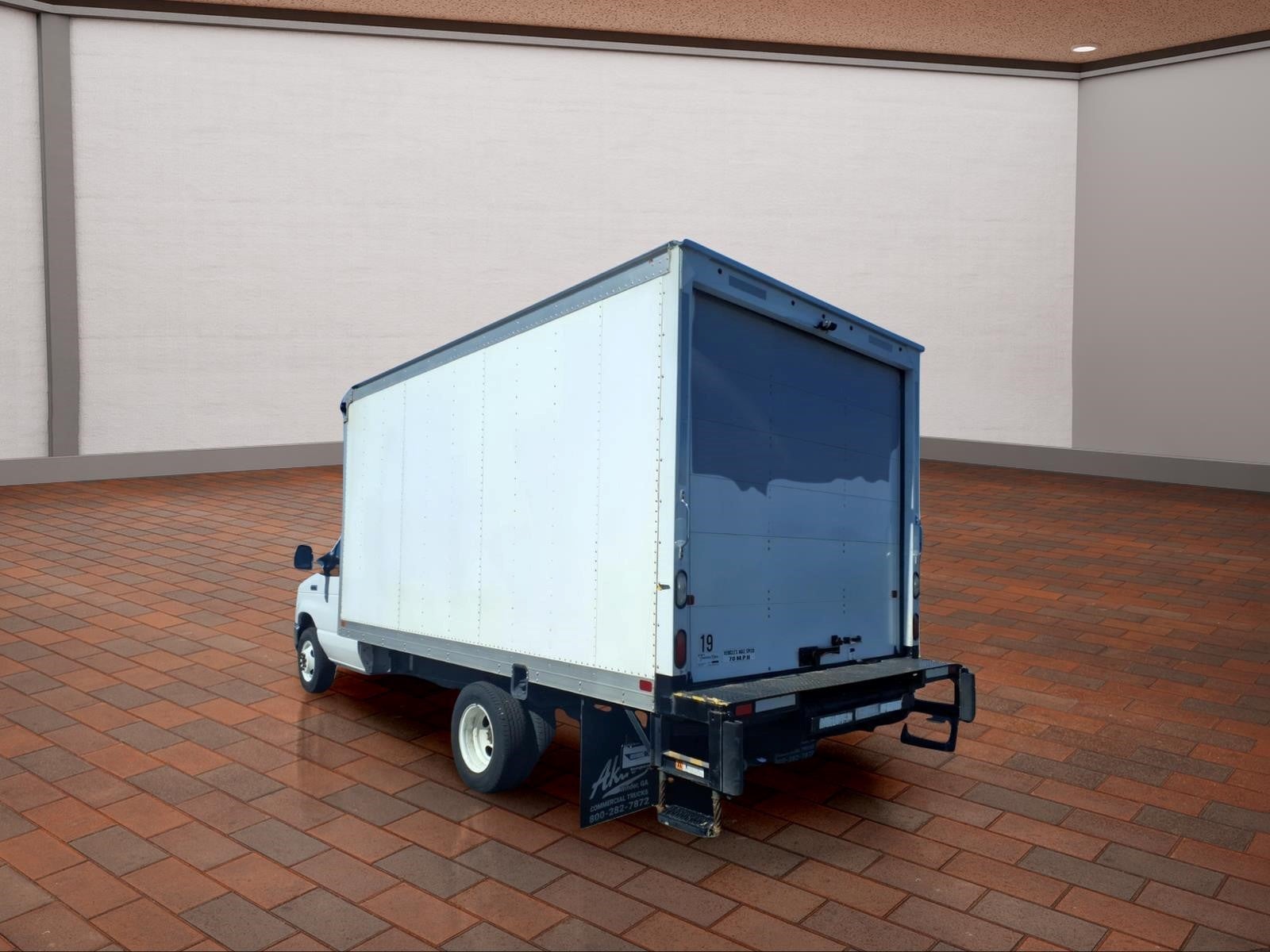 2022 Ford E-350SD Base Cutaway