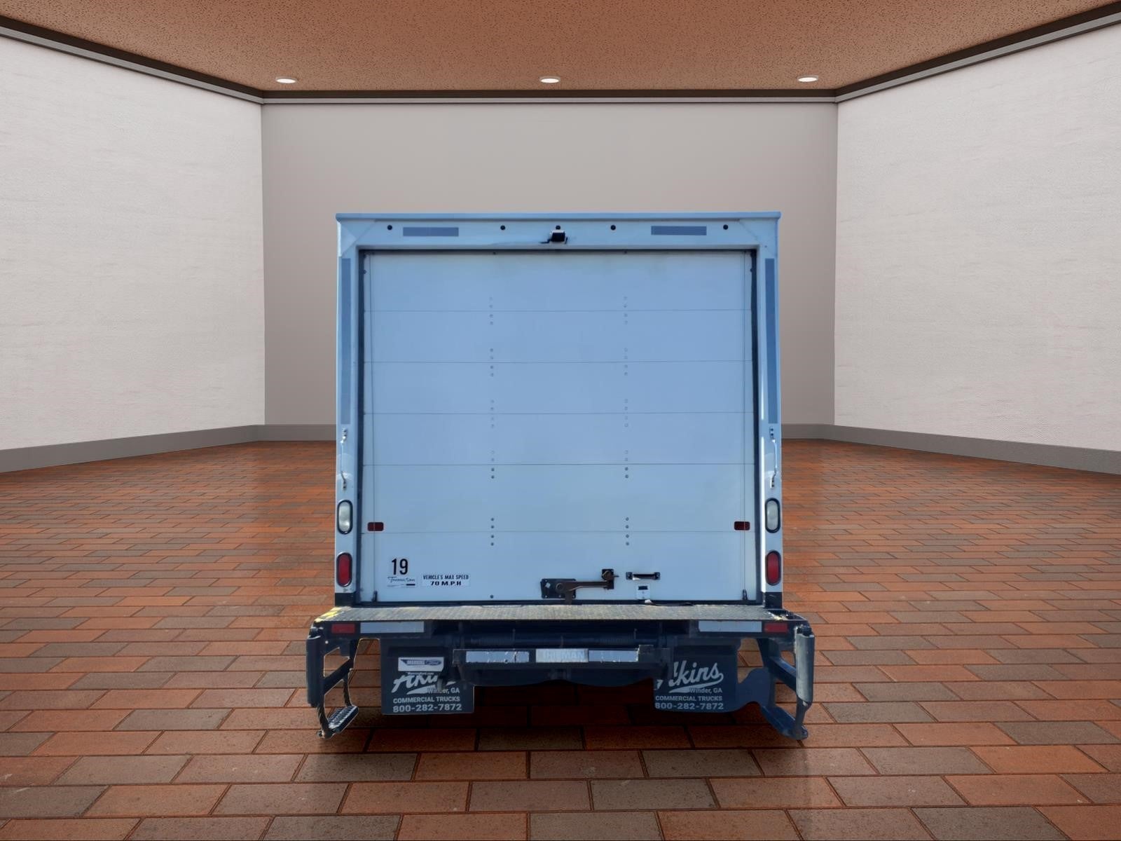 2022 Ford E-350SD Base Cutaway