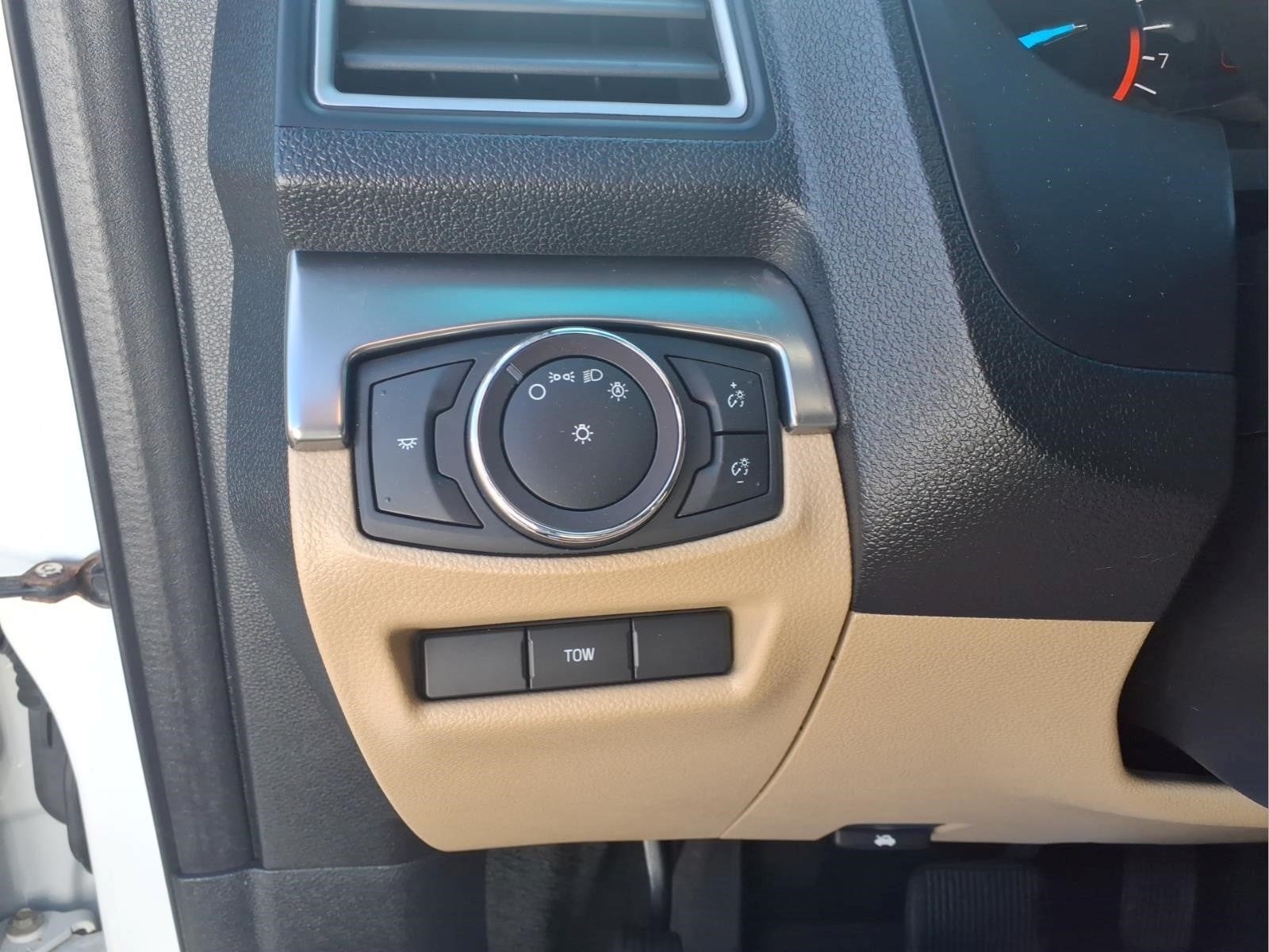 2016 Ford Explorer Base