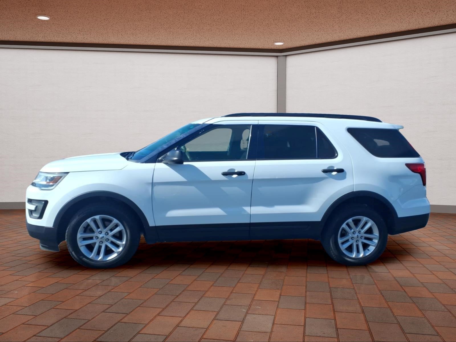 2016 Ford Explorer Base