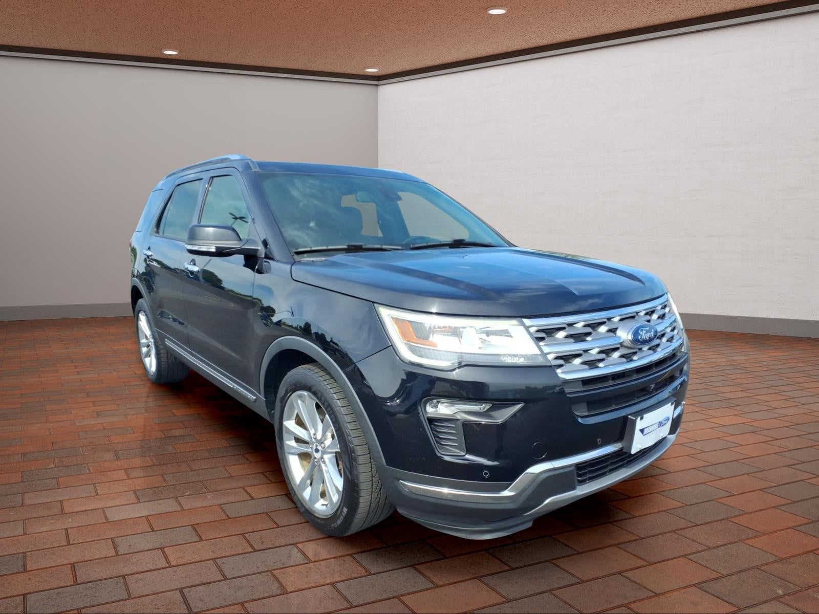 Used 2018 Ford Explorer Limited with VIN 1FM5K8F80JGB63750 for sale in DeKalb, IL