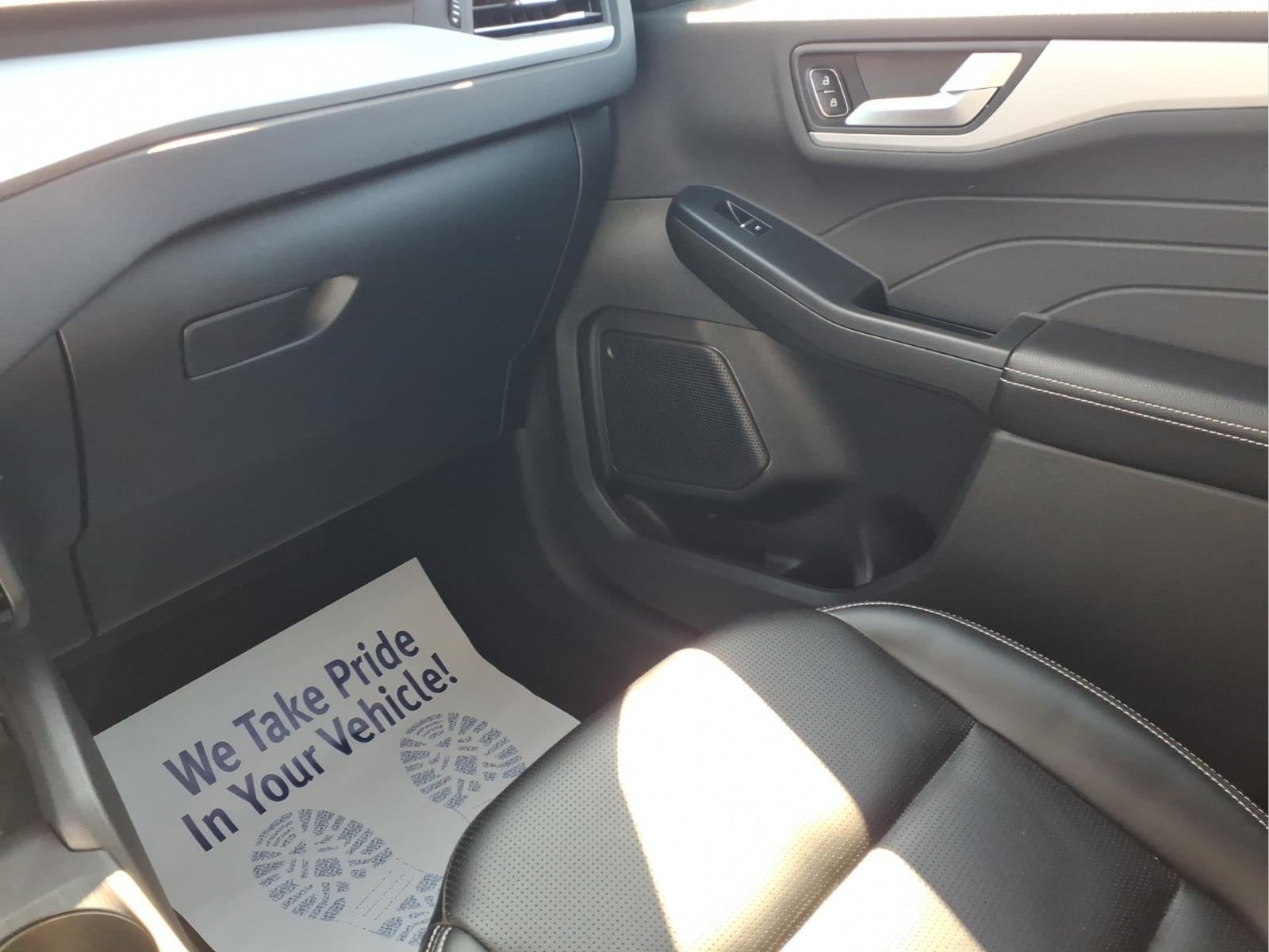 2025 Ford Escape Platinum