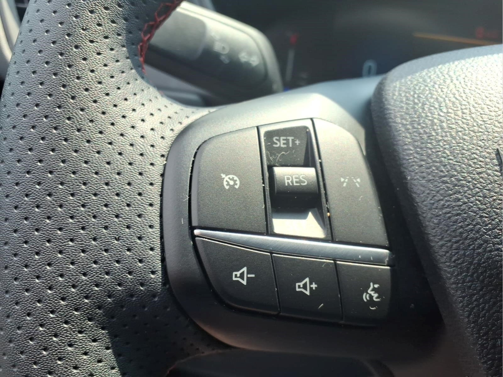2023 Ford Escape Hybrid ST-Line Select