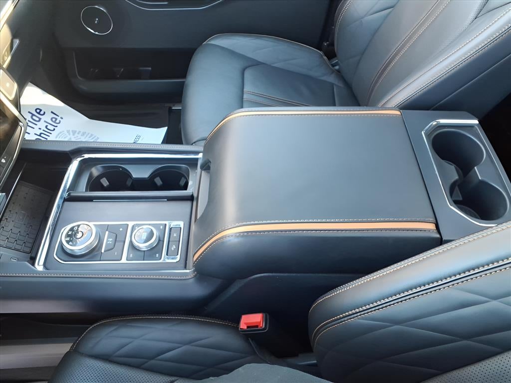 2024 Ford Expedition Max Platinum