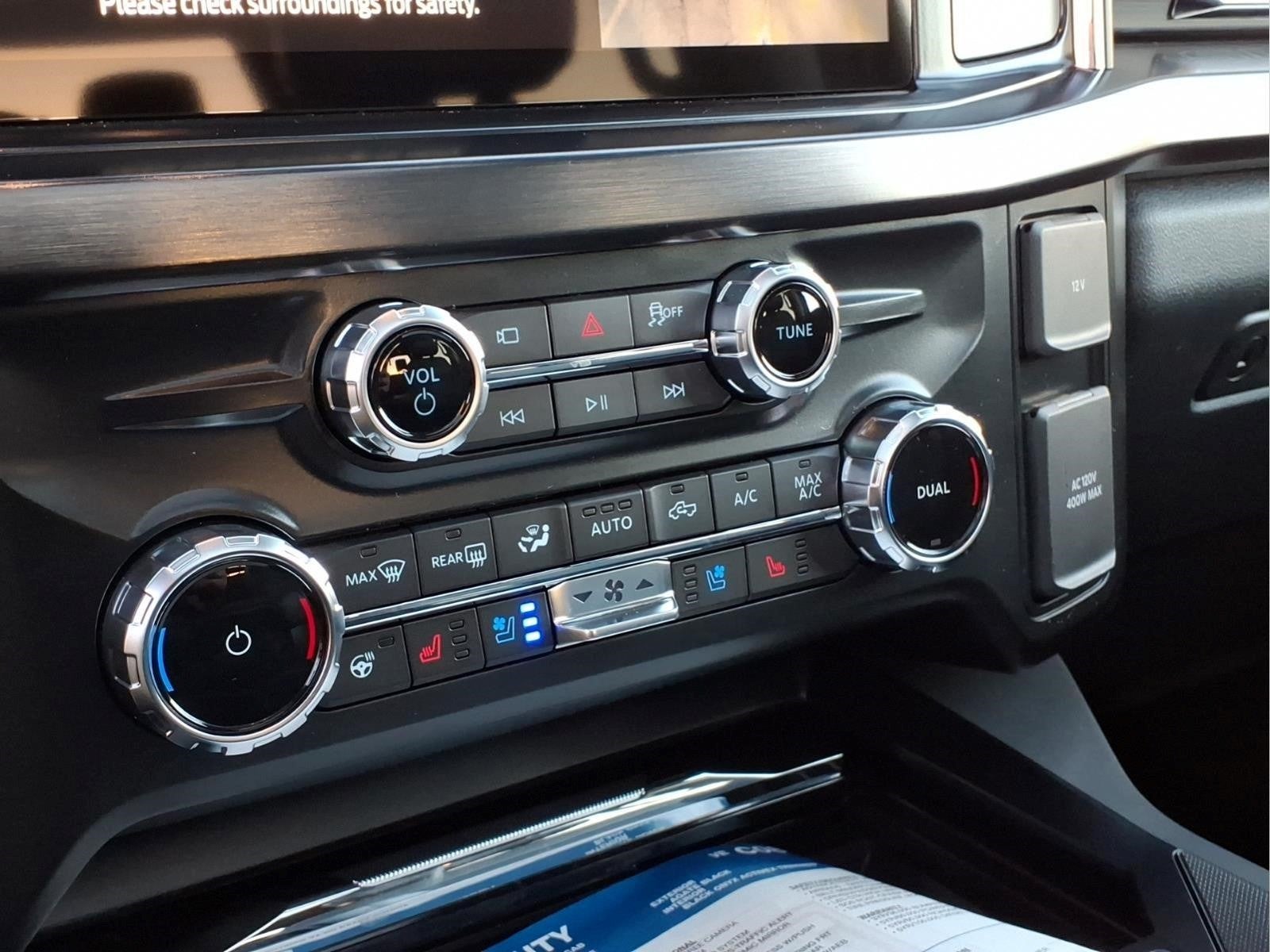 2027 Ford F-350SD Lariat