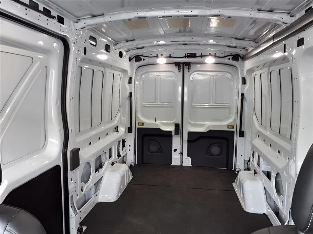 2022 Ford Transit-250 Base Mid Roof
