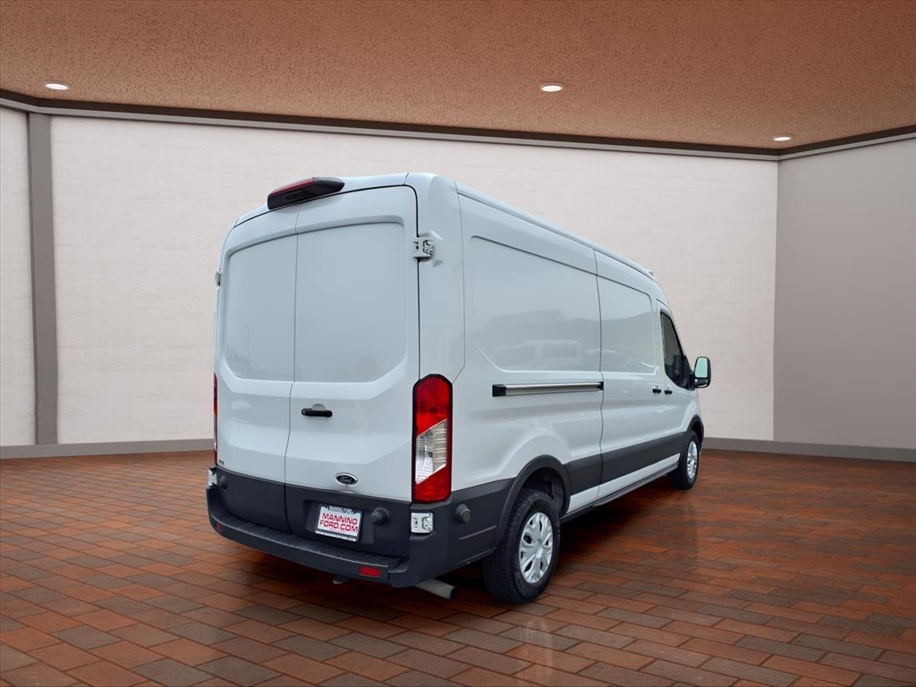 2022 Ford Transit-250 Base Mid Roof