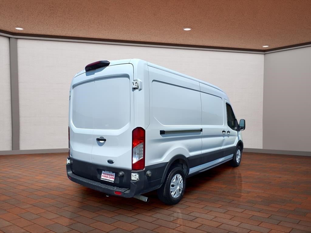 2022 Ford Transit-250 Base Mid Roof
