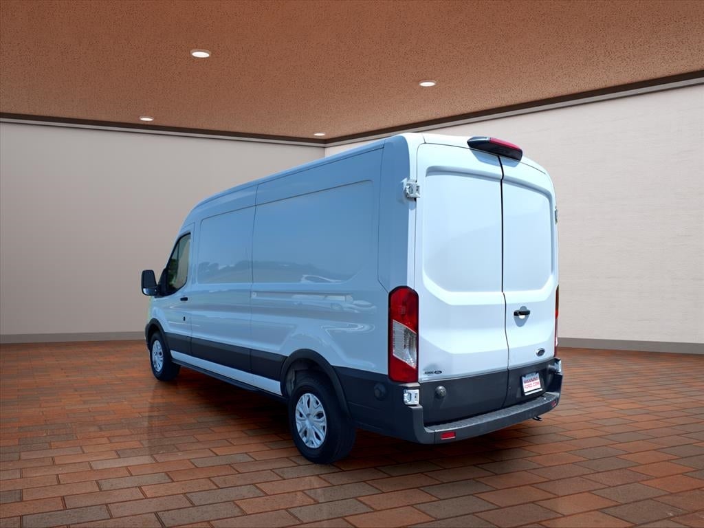 2022 Ford Transit-250 Base Mid Roof