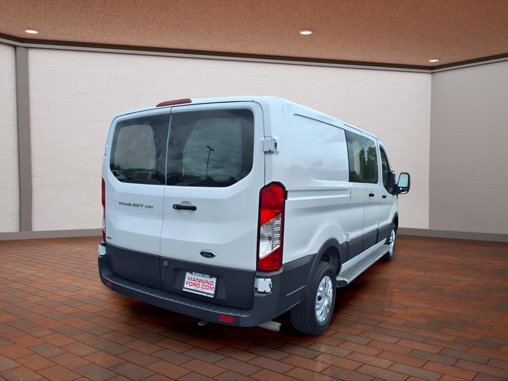 2022 Ford Transit-250 Base