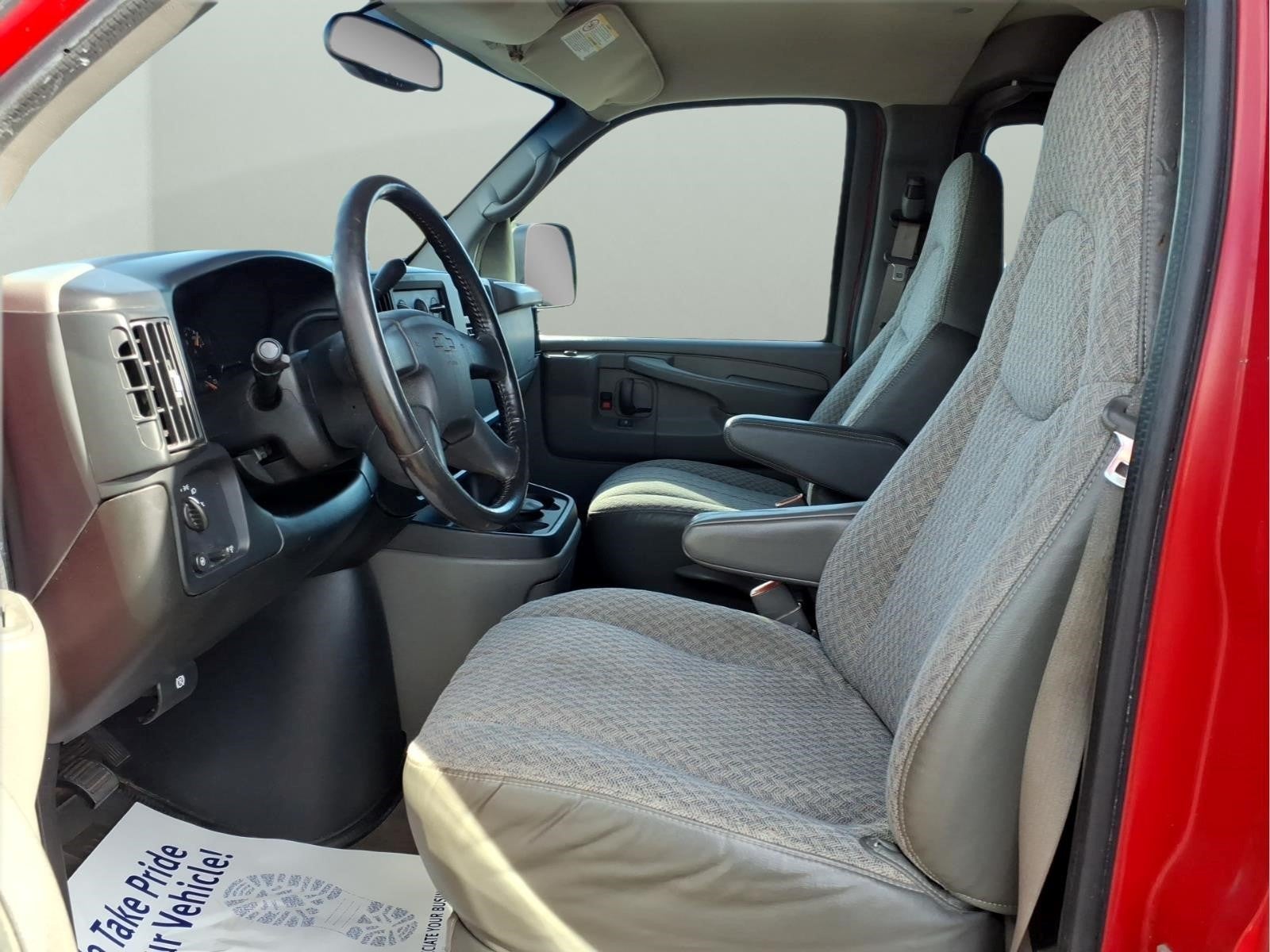 2007 Chevrolet Express Van G3500 LS 15 passenger