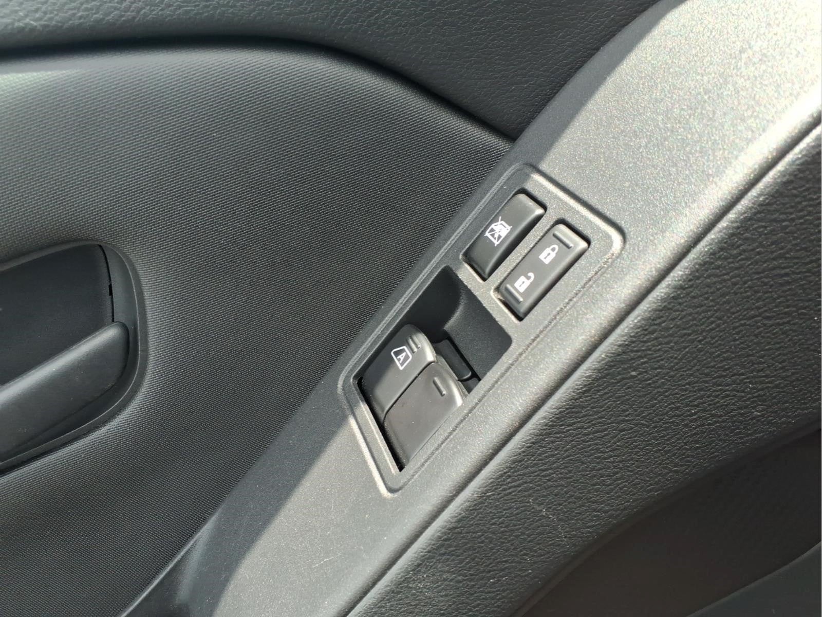 2023 Nissan Frontier S