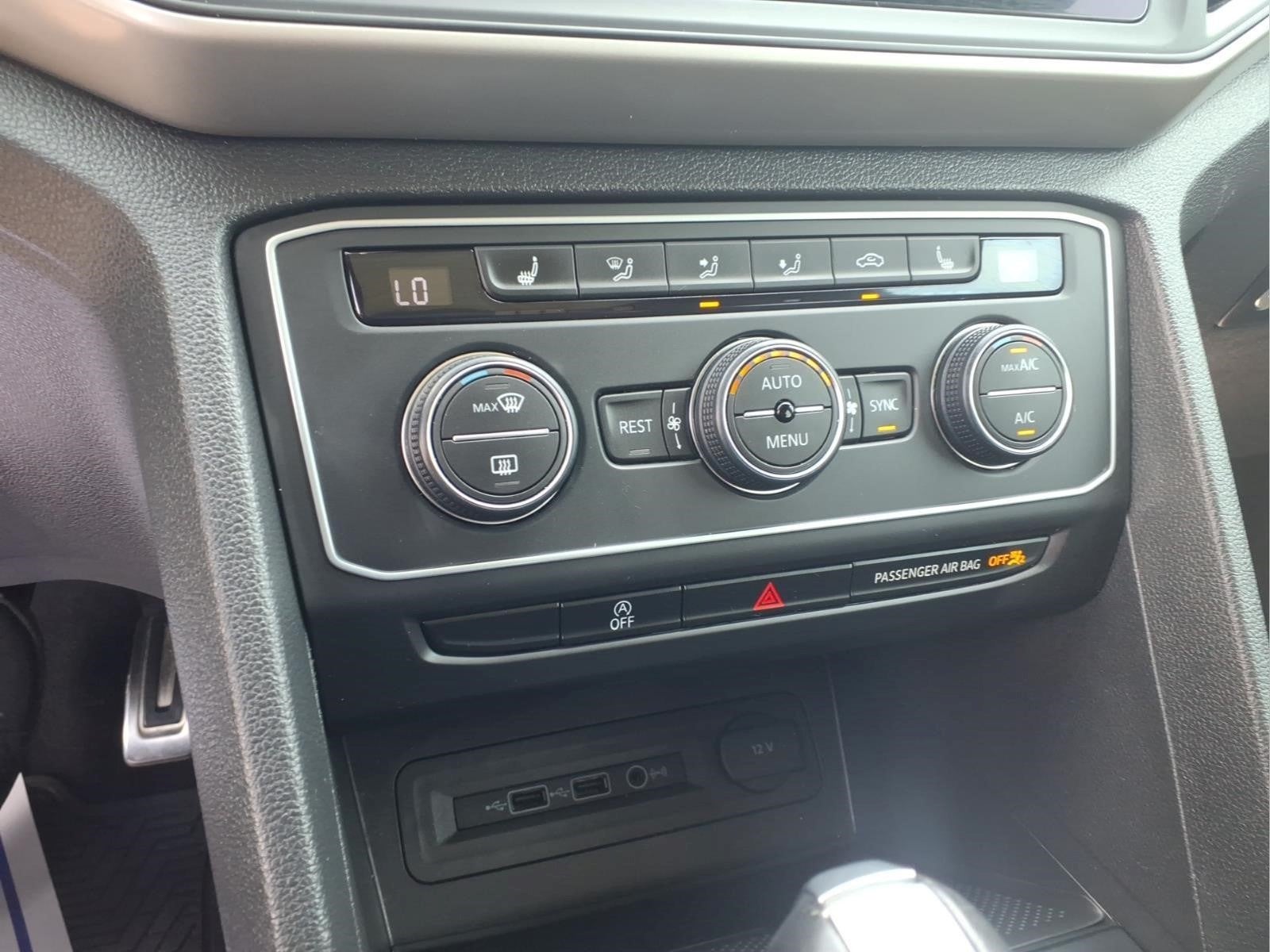 2021 Volkswagen Atlas 3.6L V6 SE w/Technology R-Line