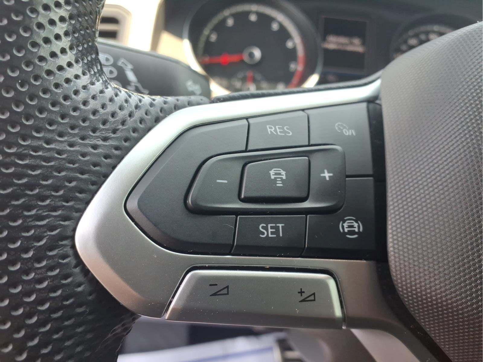 2021 Volkswagen Atlas 3.6L V6 SE w/Technology R-Line