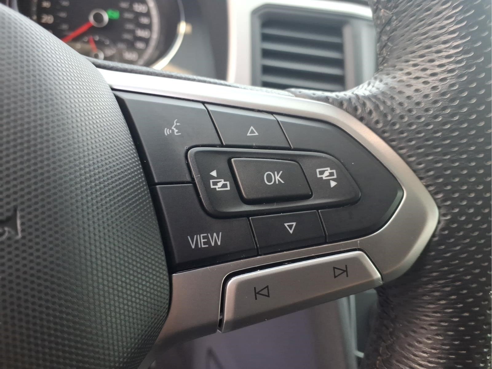 2021 Volkswagen Atlas 3.6L V6 SE w/Technology R-Line