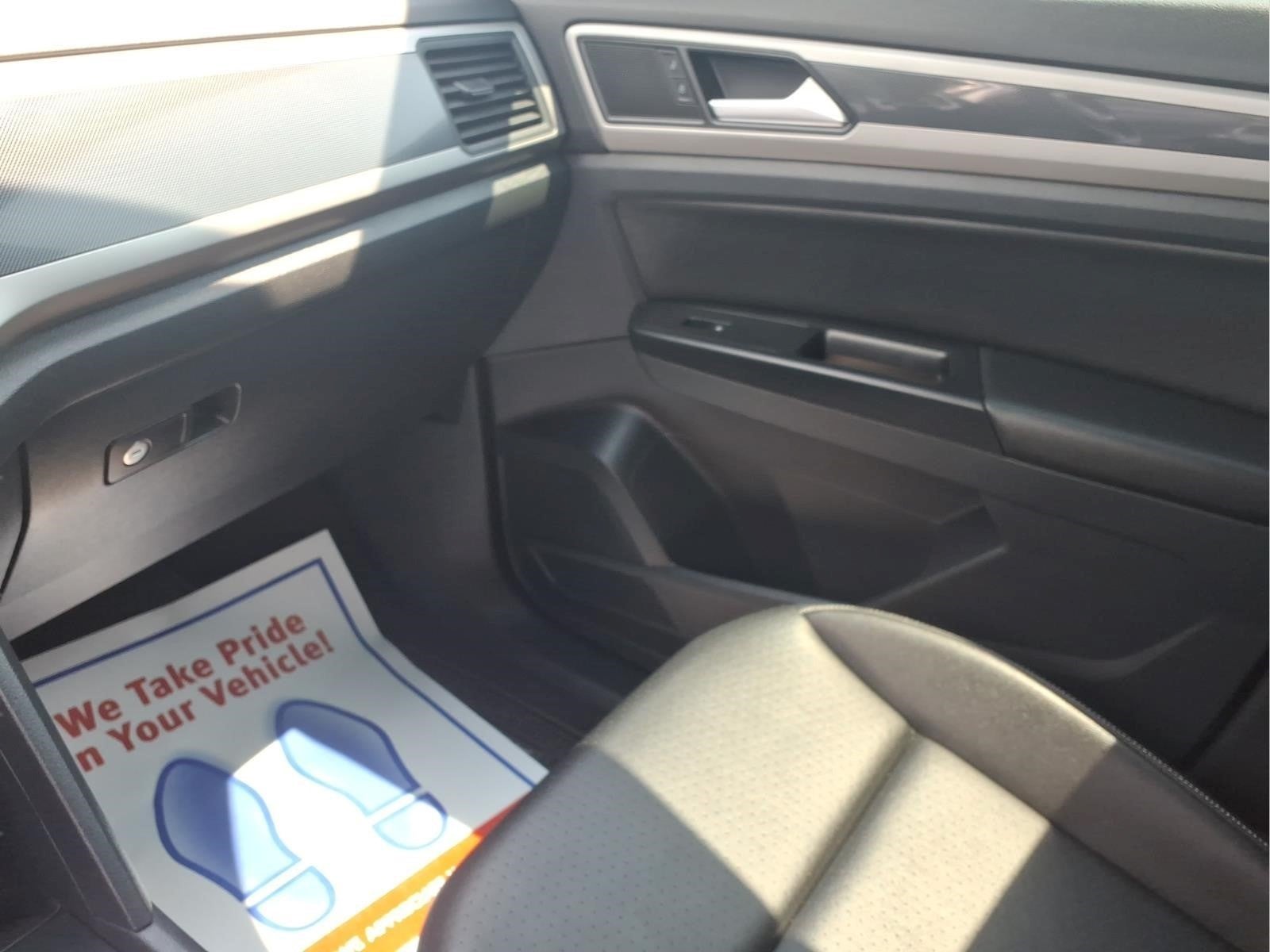 2021 Volkswagen Atlas 3.6L V6 SE w/Technology R-Line