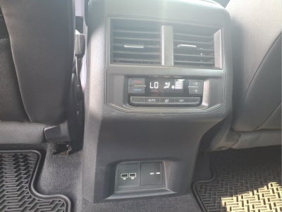 2021 Volkswagen Atlas 3.6L V6 SE w/Technology R-Line
