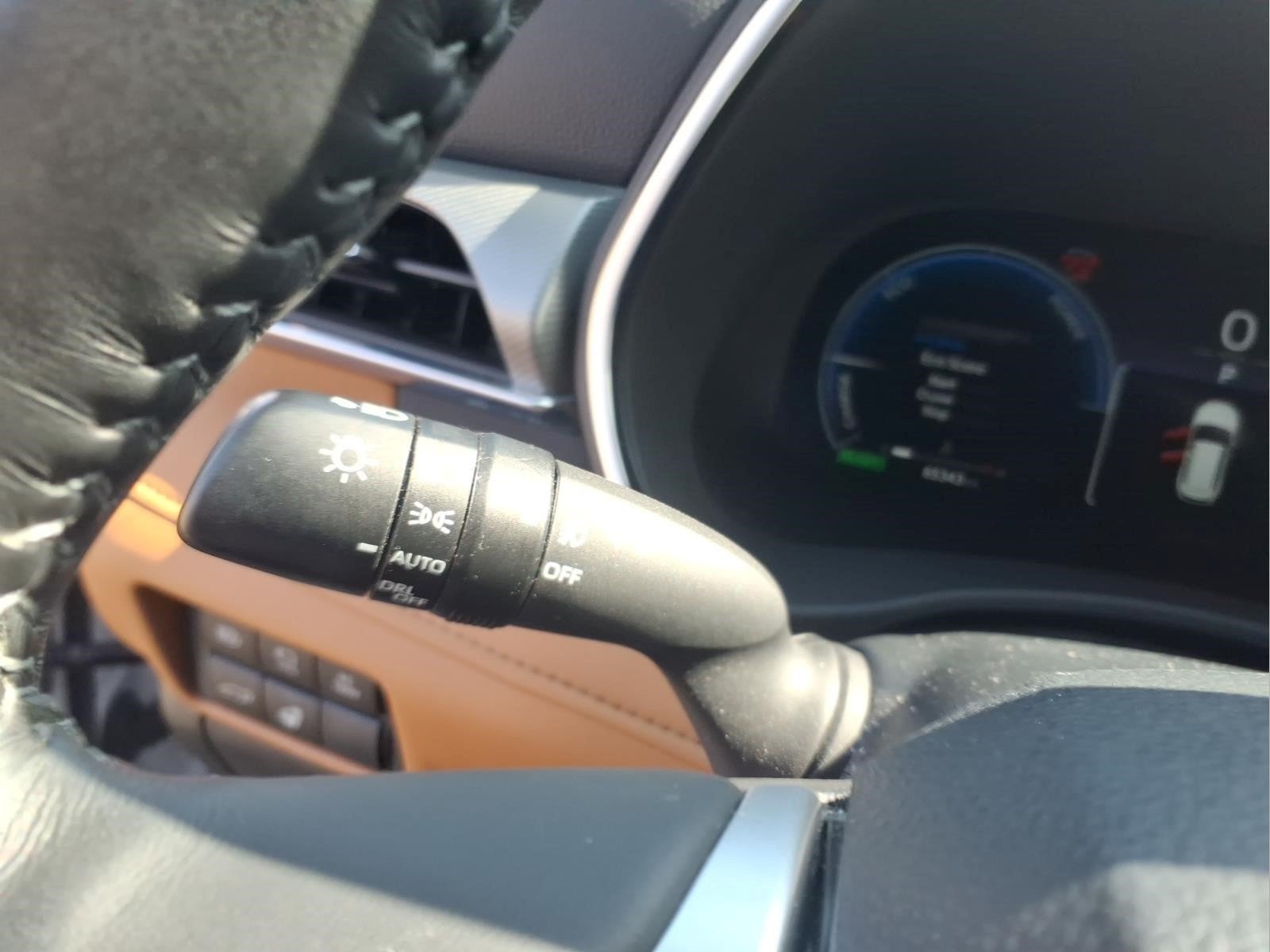 2023 Toyota Highlander Hybrid Platinum