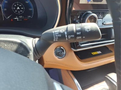 2023 Toyota Highlander Hybrid Platinum