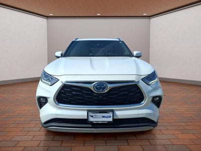 2023 Toyota Highlander Hybrid Platinum