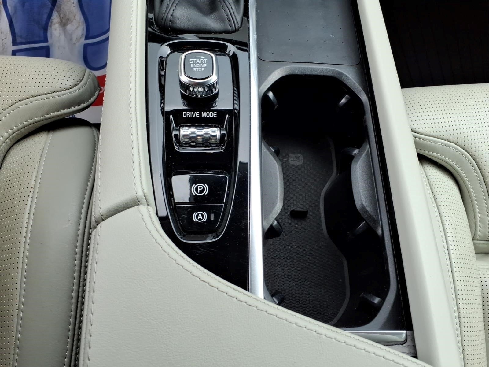 2021 Volvo XC90 T6 Inscription
