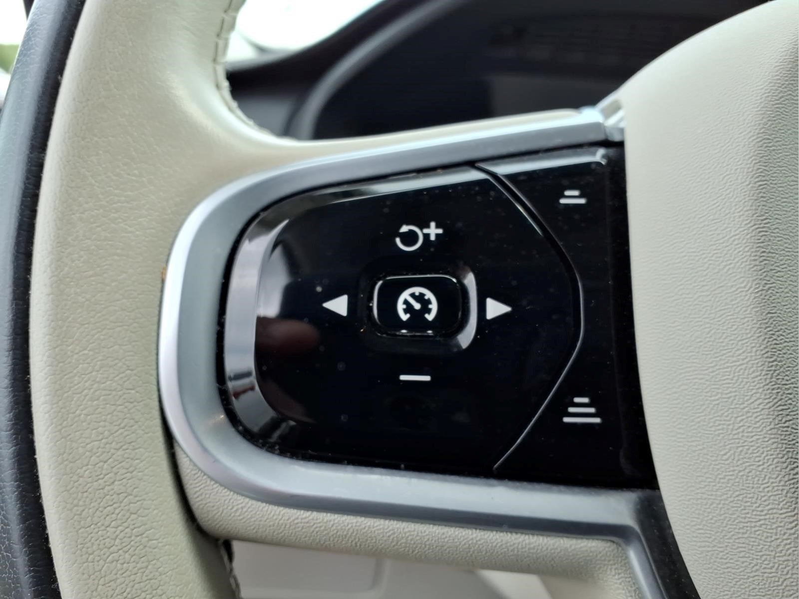 2021 Volvo XC90 T6 Inscription