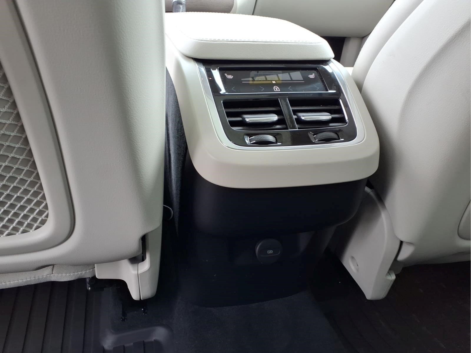 2021 Volvo XC90 T6 Inscription
